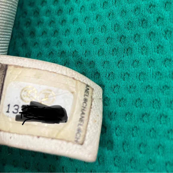 💚💚Rare Chanel Large Flap Bag - Picture 8 of 15